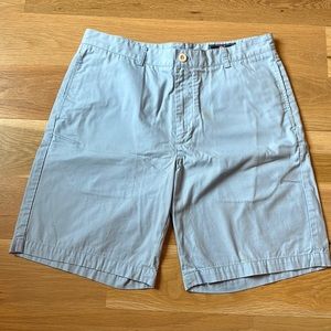 Vineyard vines light blue shorts size 34